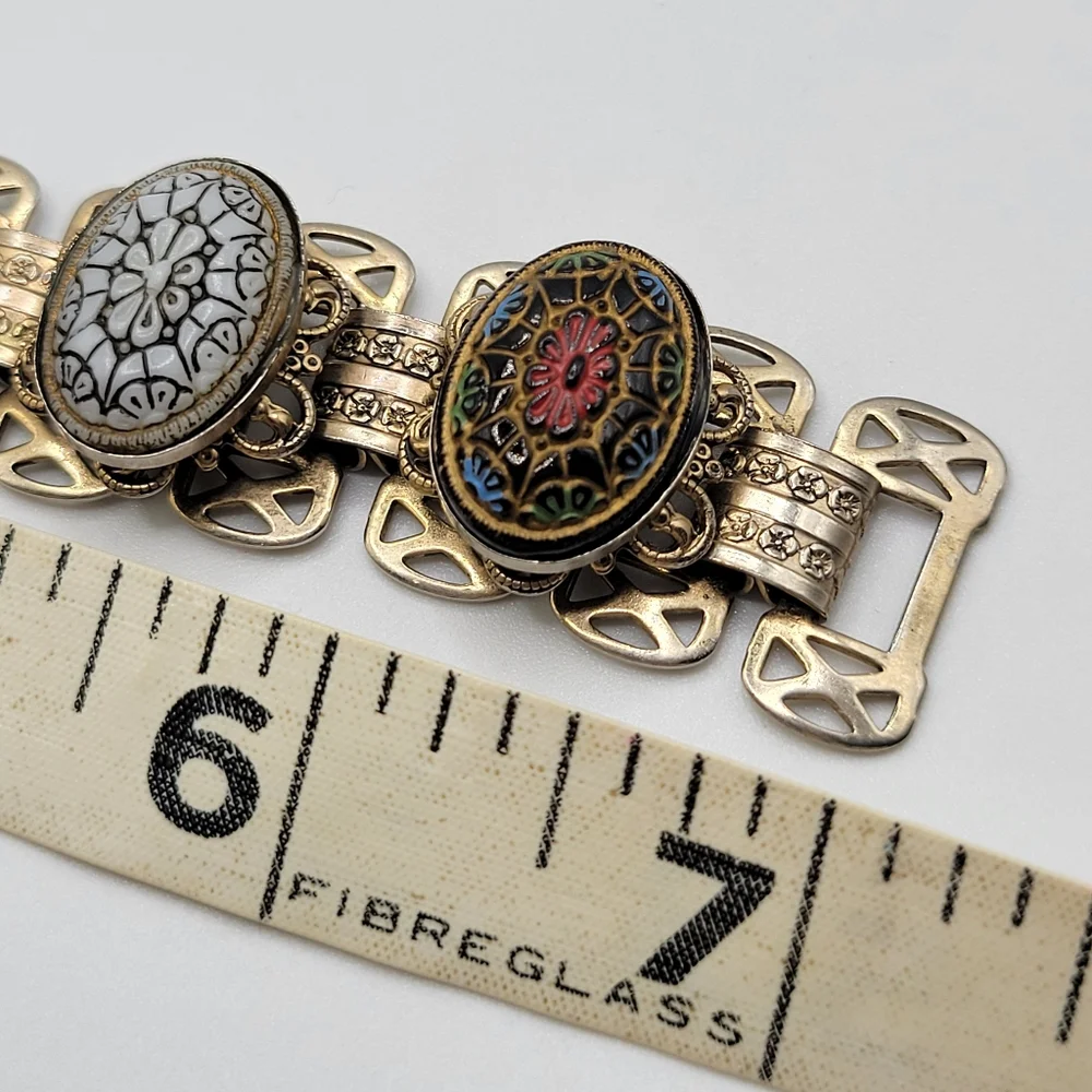VTG Moroccan Style Multicolored Carved Cabochons Bracelet, Book Chain, Unsigned - Picture 7 of 7